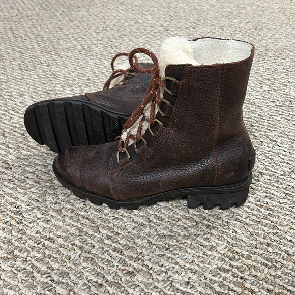 Sorel ankle boots 7.5 - Picture 5 of 8